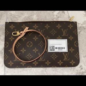 Louis Vuitton Neverfull Pouch - Monogram
